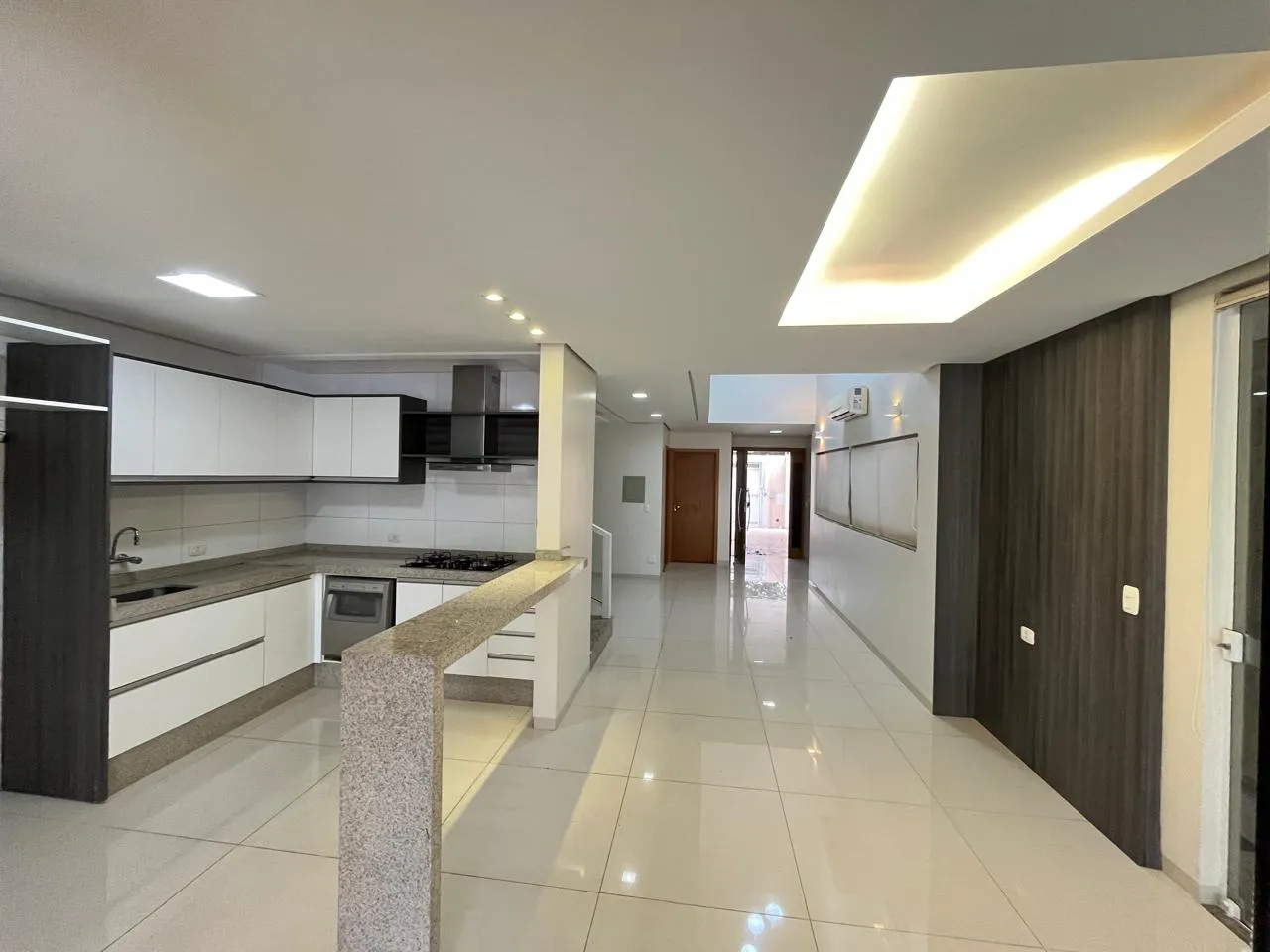 Imagem Sobrado 262m Umuarama-PR 287