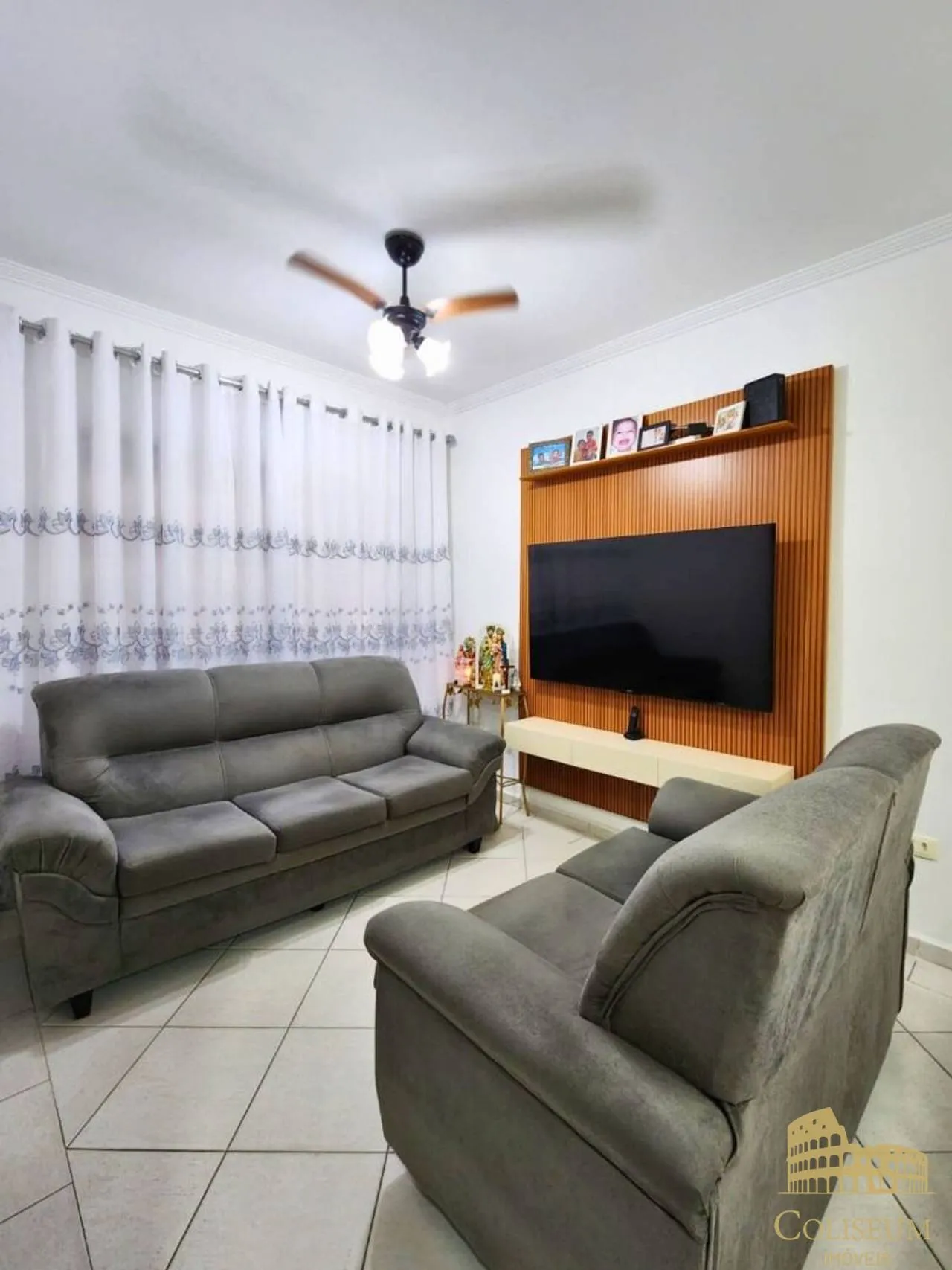 Imagem SOBRADO, 2 DORMS,2SUÍTES,CHURRASQUEIRA,2 VGS, GUILHERMINA