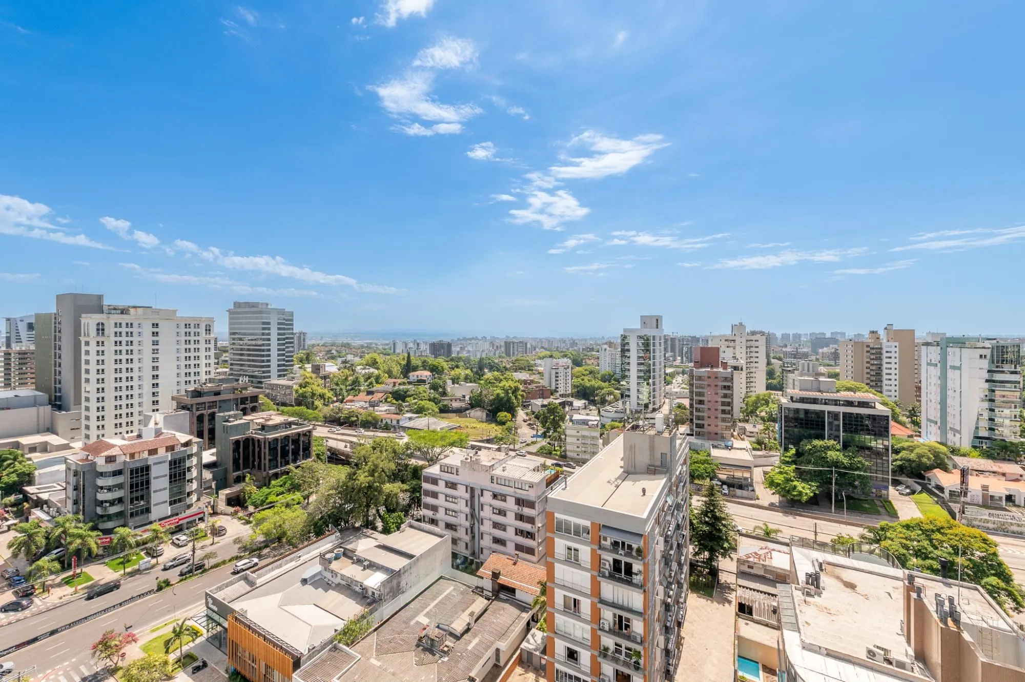 Imagem Apartamento com 204m², 3 dorm, 5 vagas no Petrópolis