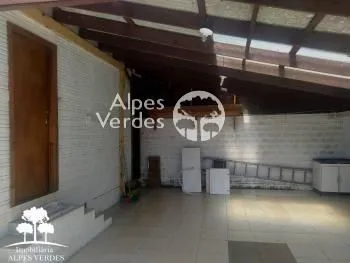 Imagem Vende-se casa com 3 quartos, 610m2, em Canela, Centro