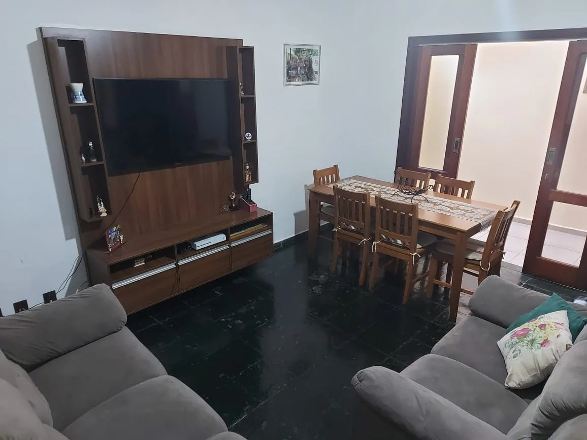 Imagem Casa à venda 3 Quartos, 1 Suite, 2 Vagas, 250M², Vila Suiça, Pindamonhangaba - SP