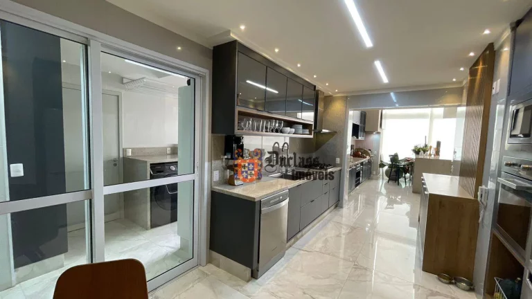 Imagem Apartamento com 3 dormitórios à venda, 189 m² por R$ 2.990.000,00 - Taquaral - Campinas/SP