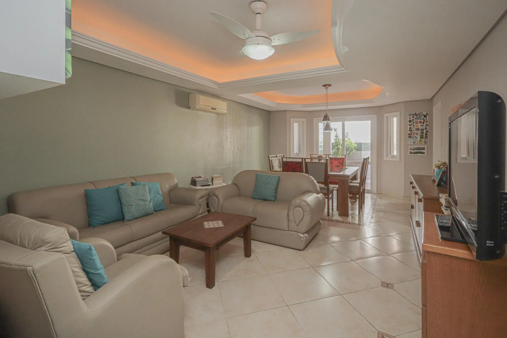 Imagem Residência de luxo ! Impecável.. 04 dormitórios , piscina / estuda dação