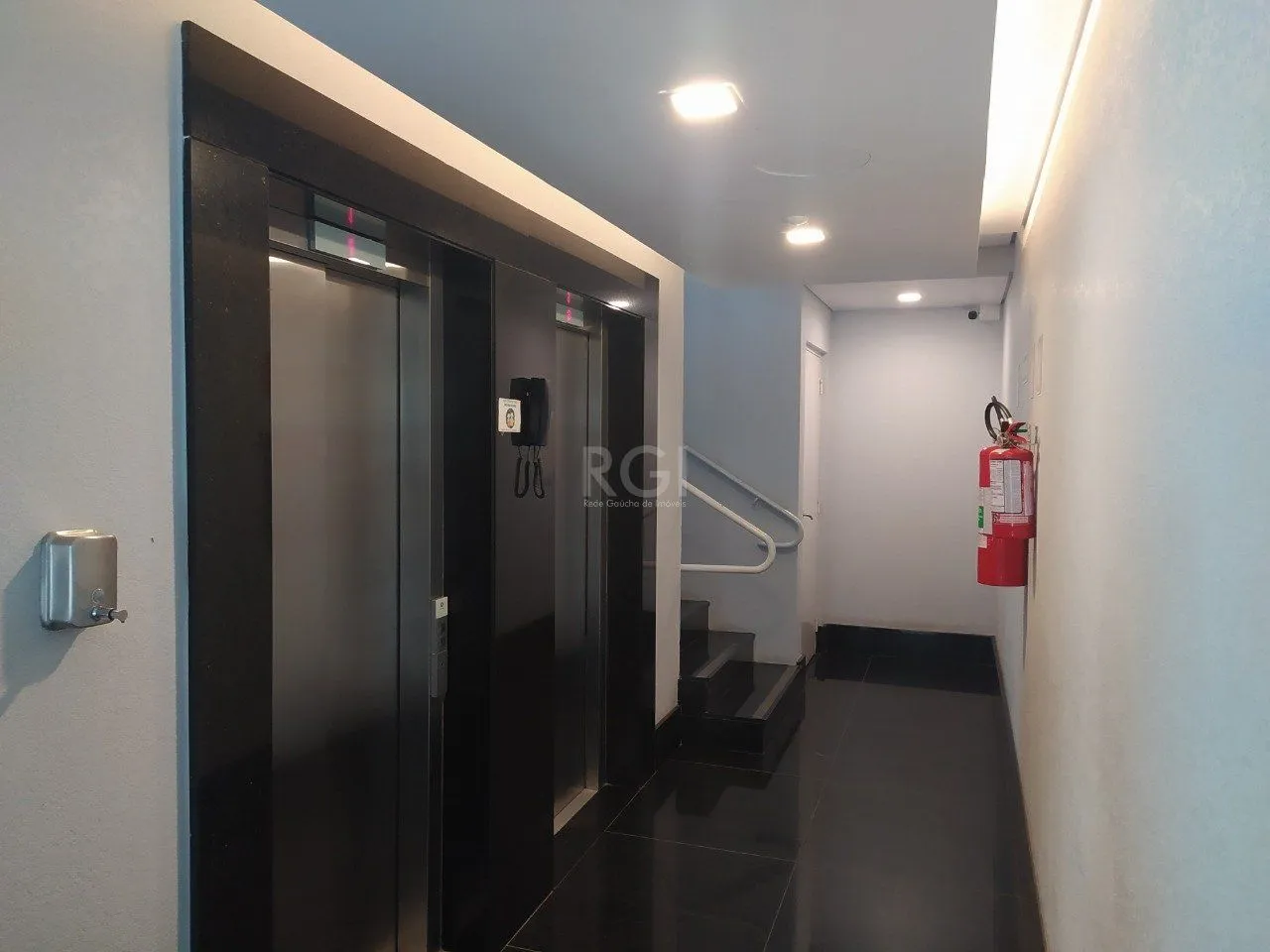 Imagem Apartamento para Venda - 123.71m², 3 dormitórios, sendo 1 suites, 1 vaga - Petrópolis