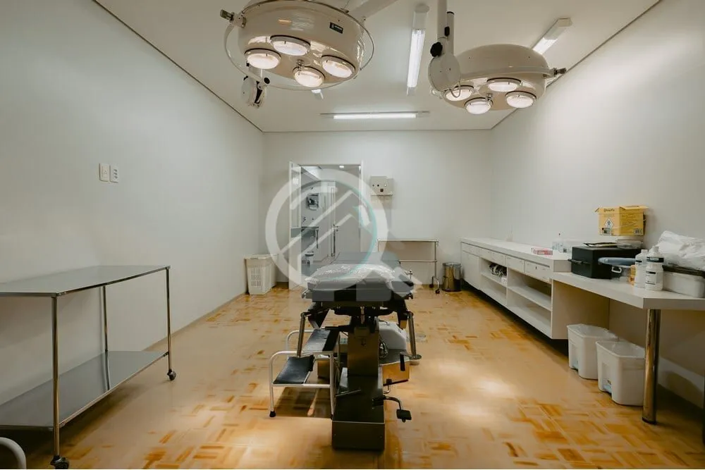 Imagem HOJE: Uma clínica de Cirurgia Plástica, em pleno funcionamento, com TODOS os elementos e recursos ...