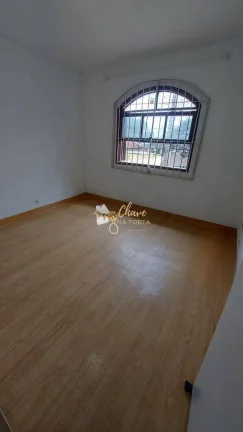 Imagem Casa à venda no Parque Maria Helena com 2 Dormitórios