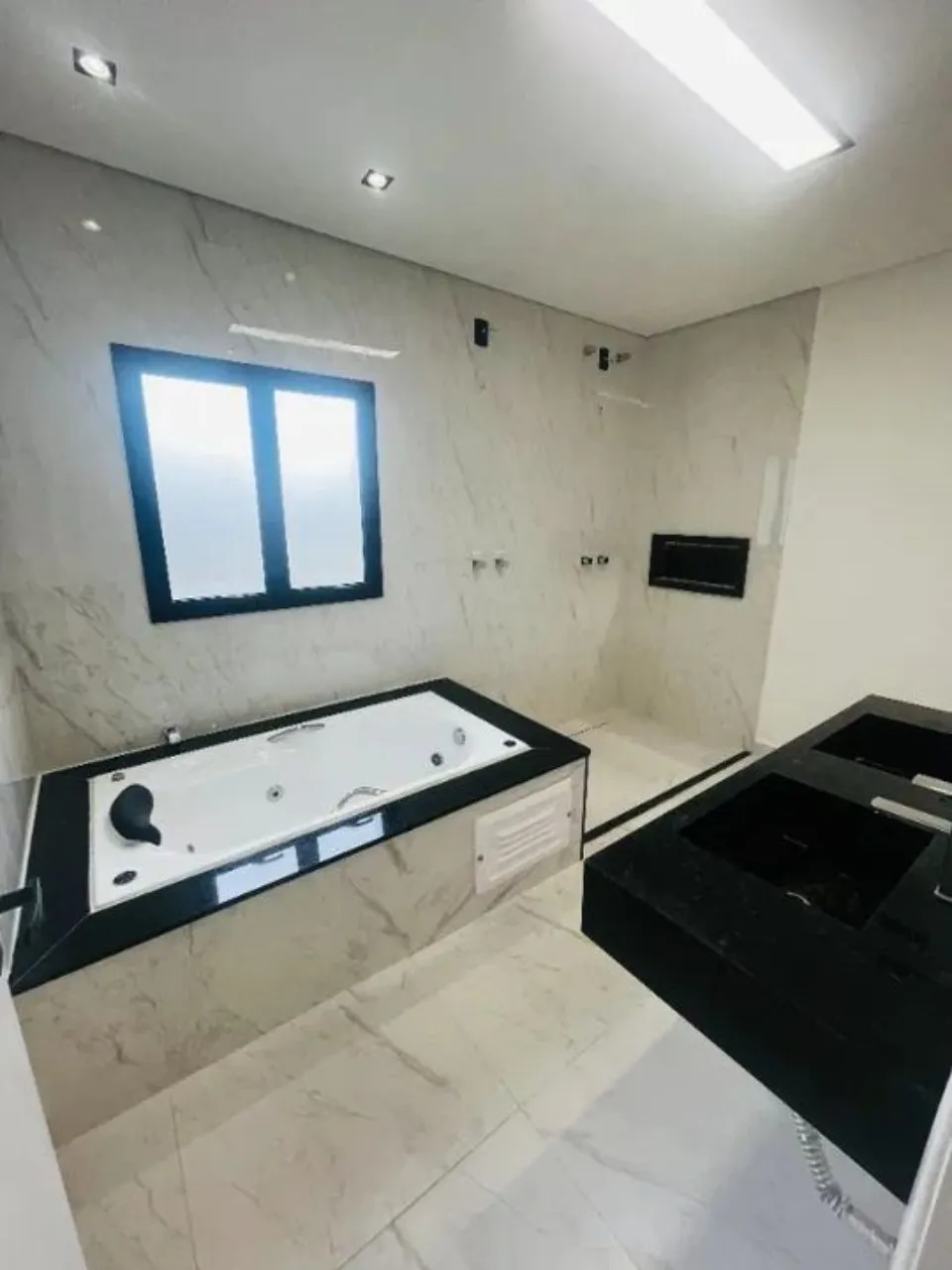 Imagem Venda de Casa em Condomínio de Alto Padrão na Cyrela Landscape Esplanada em Votorantim-SP: 3 quartos, 3 suítes, 3 salas, 5 banheiros, 4 vagas, 208m².