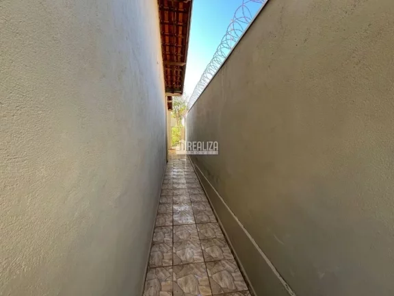 Imagem Casa à venda no bairro Lourdes - Uberaba: 3 dormitórios, suíte, quintal e mais!
