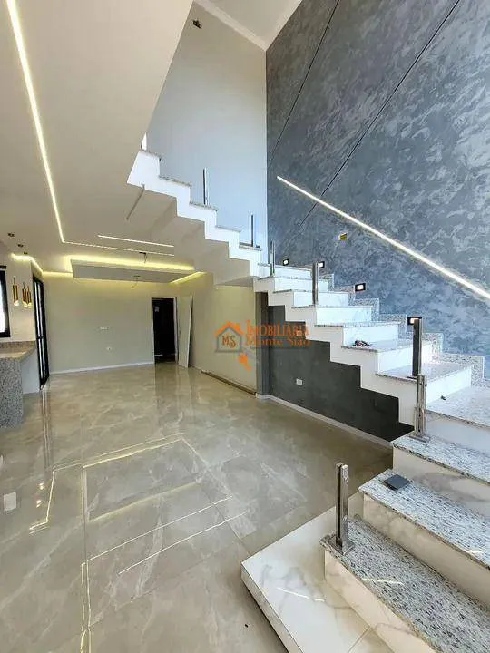 Imagem Casa com 3 dormitórios à venda, 140 m² por R$ 1.100.000,00 - Aeroporto - Guarulhos/SP