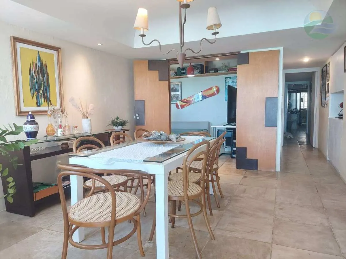 Imagem Apartamento com 3 quartos, andar alto, calçadão de Piedade, em Jaboatão dos Guararapes.
