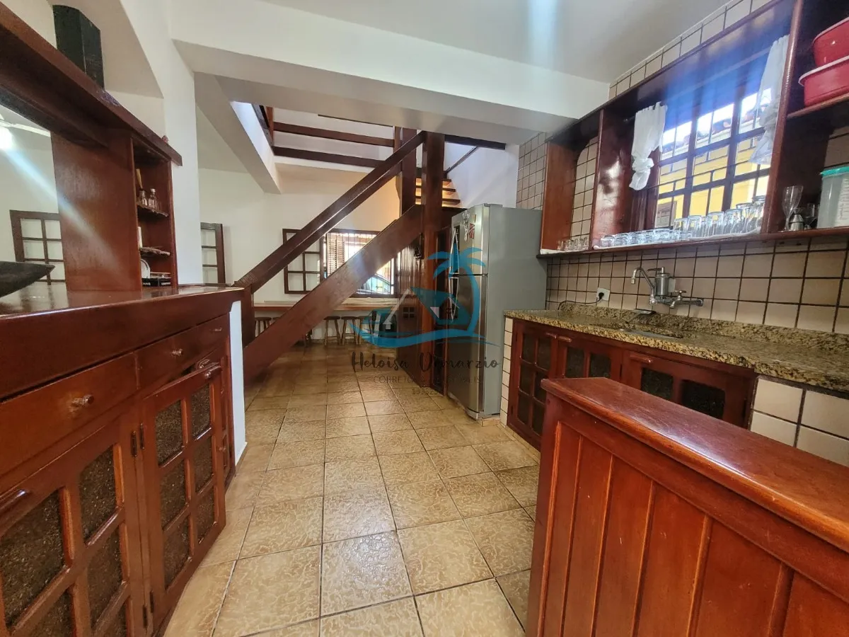 Imagem Casa com 3 dormitórios e piscina a venda em Ubatuba no bairro do Itaguá.