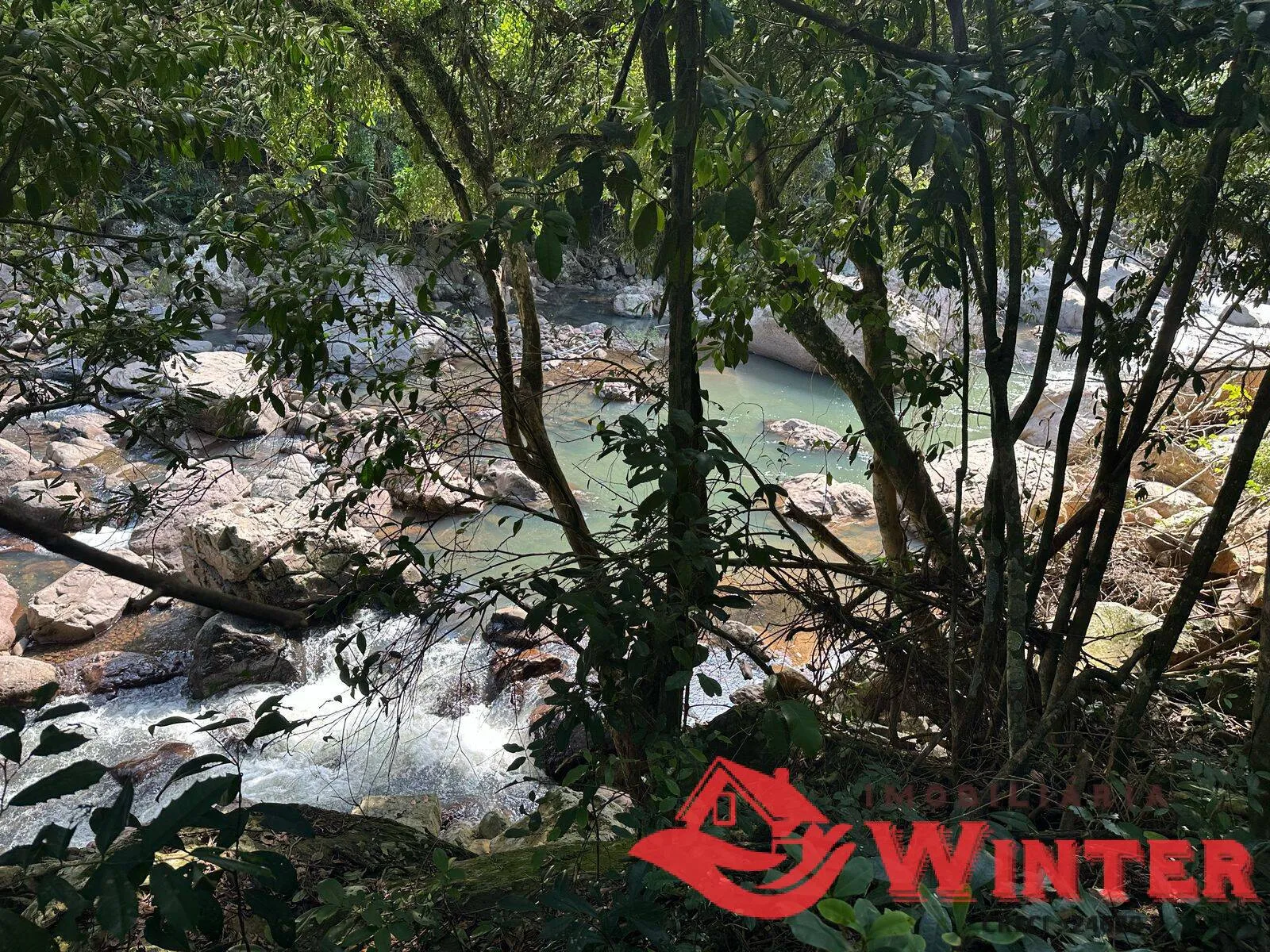 Imagem Área com 2162 m2 em São Vendelino