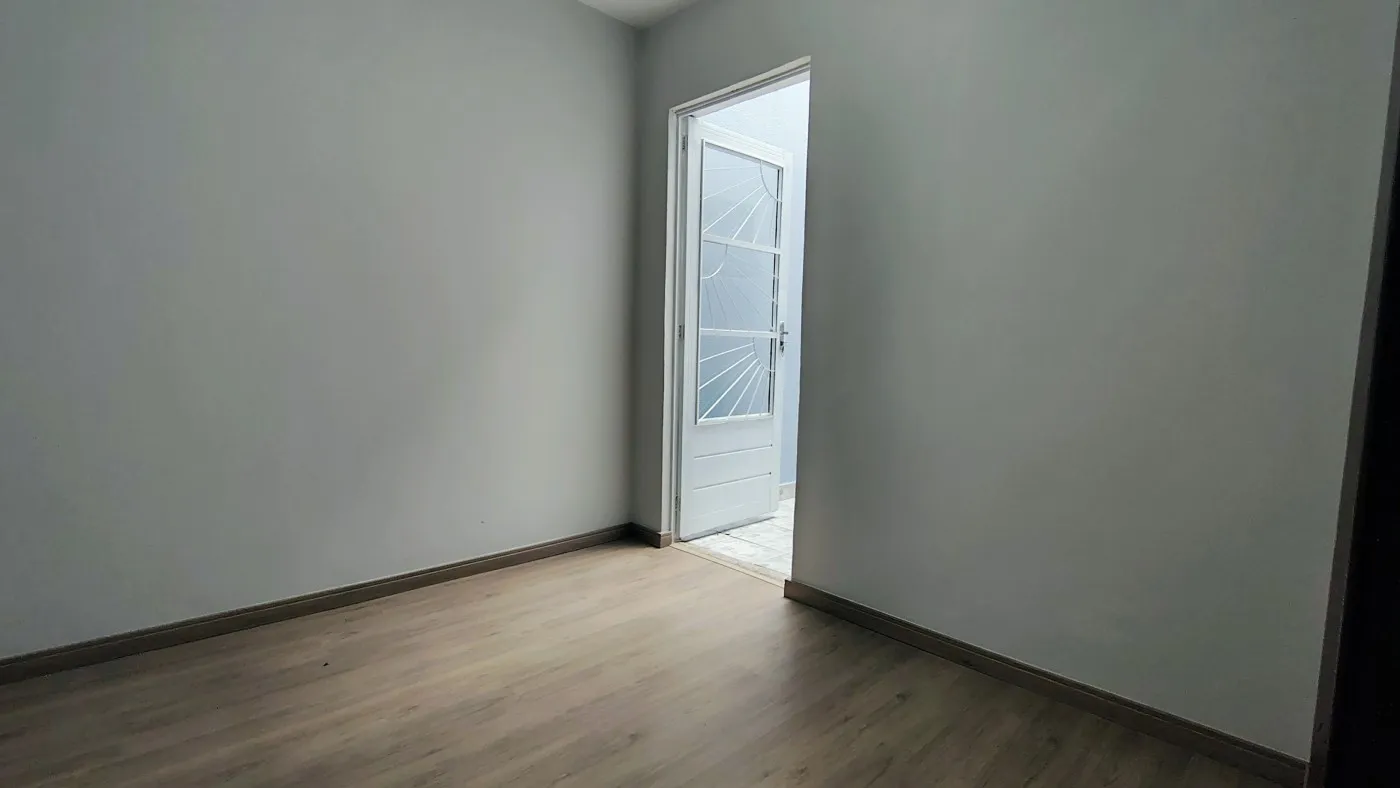Imagem 60 m2 - Casa 3 quartos em Curitiba.São Lourenço. R$ 495.000.