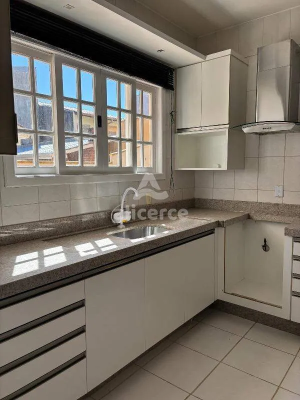 Imagem Casa à venda l 5 dórmitórios, 1 suíte l 237,83m² l Balneário do Estreito - Florianópolis/SC