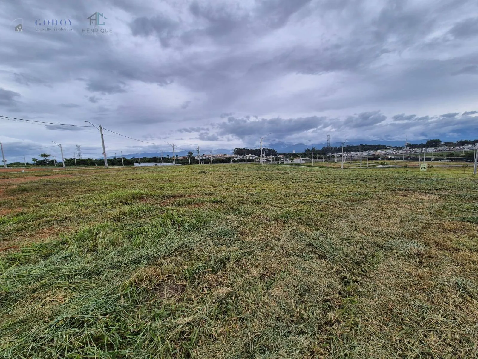 Imagem Terreno à venda - 250m² | Jardim Europa Residence Club - Pindamonhangaba/SP