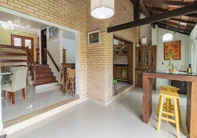 Imagem Casa de 3 dormitórios à venda em Ipanema, Porto Alegre.