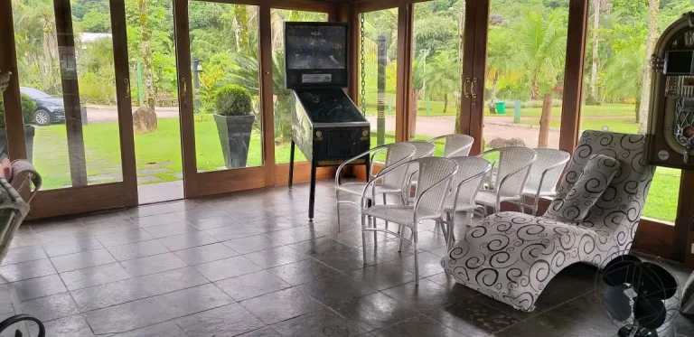 Imagem Linda casa em condomínio Fechado - Bairro Horto