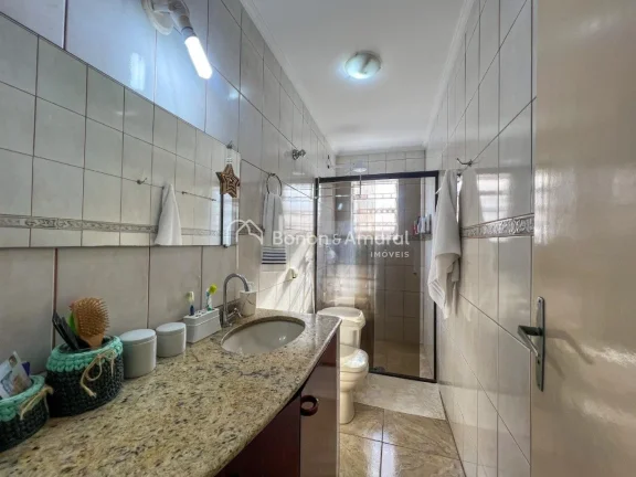Imagem Encantadora residência que une funcionalidade, conforto e praticidade em cada detalhe. Logo na entr...