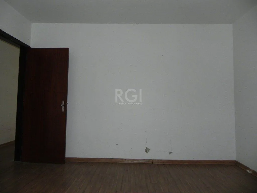 Imagem Casa para Venda - 110m², 4 dormitórios, sendo 1 suites, 4 vagas - Jardim Itu