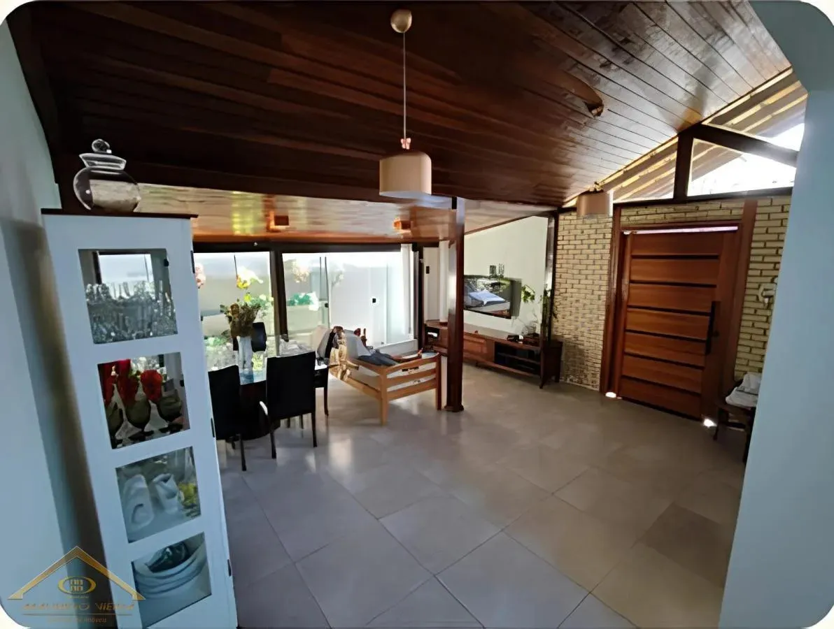 Imagem Casa em Condomínio para Venda em São Pedro da Aldeia / RJ no bairro Balneário São Pedro