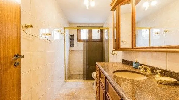 Imagem Amplo apartamento com 3 dormitórios, churrasqueira e hidromassagem - 222m² - Petrópolis