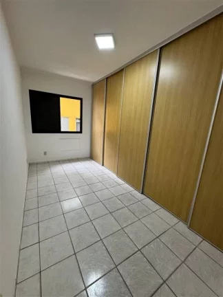 Imagem Apartamento à Venda em Guilhermina, Praia Grande - SP