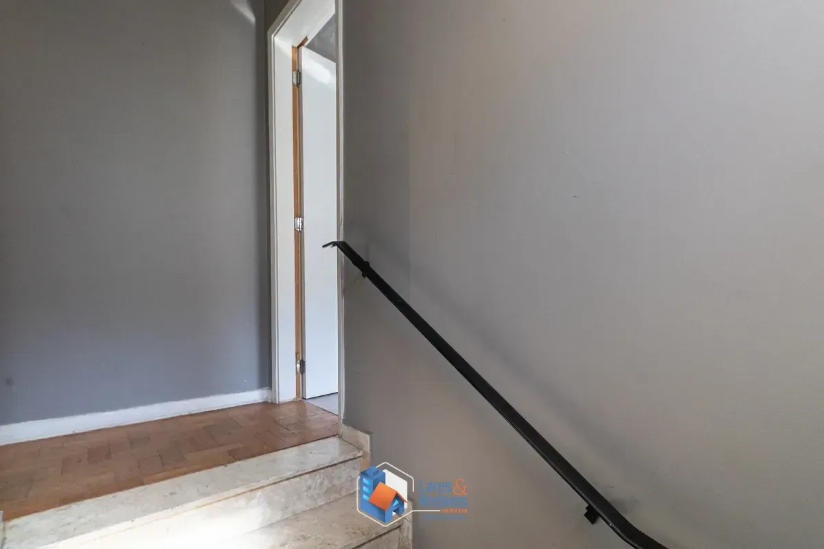 Imagem Casa para venda em Moema com 3 quartos, sendo 1 suíte, 190m²