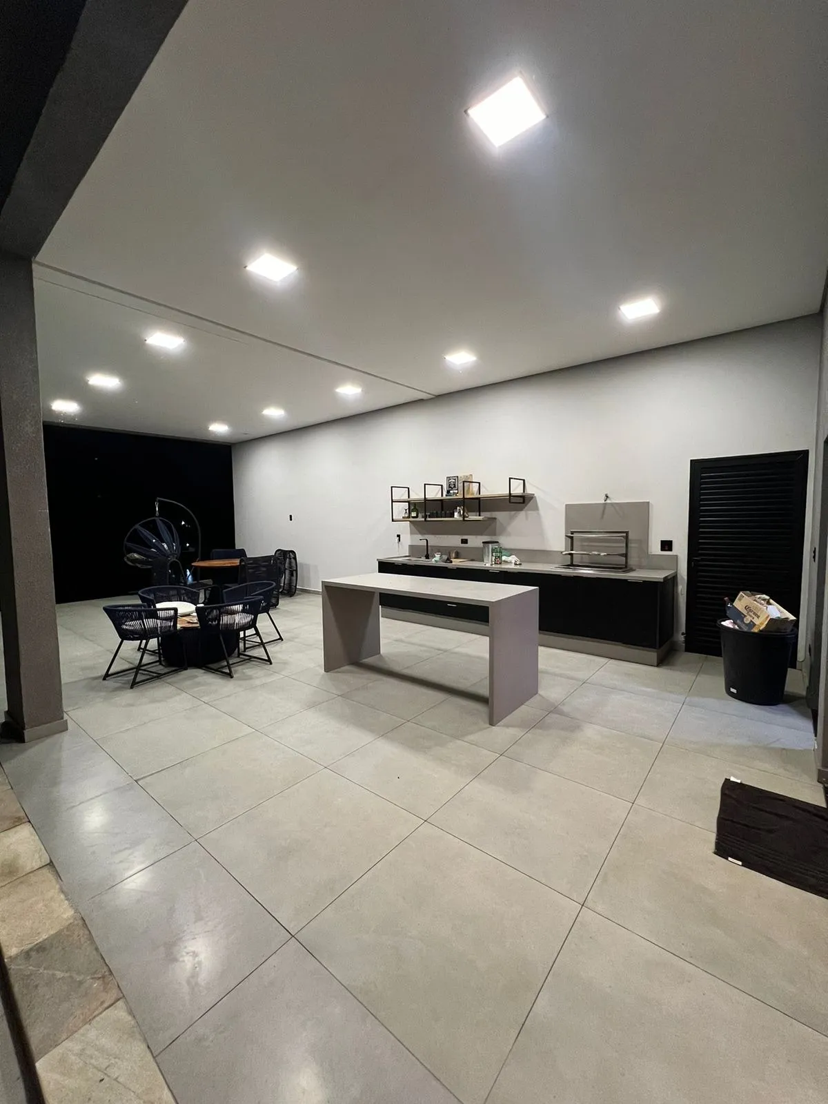 Imagem Luxuosa Casa de 700m² em Santa Isabel - Beira da Água com 6 Suítes