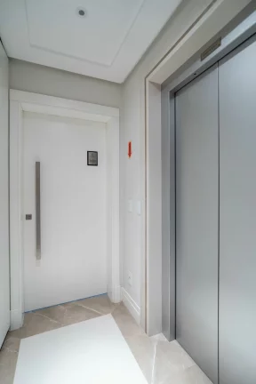 Imagem Apartamento com 4 dormitórios à venda sendo 2 suítes, 131.77 m² por - R$ 6.700.000,00 - Centro - Bal. Camboriú/SC