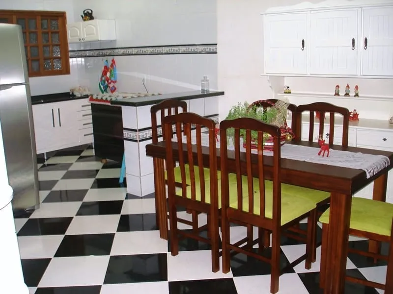 Imagem Casa à venda 3 Quartos, 4 Vagas, 325M², Moreira César, Pindamonhangaba - SP