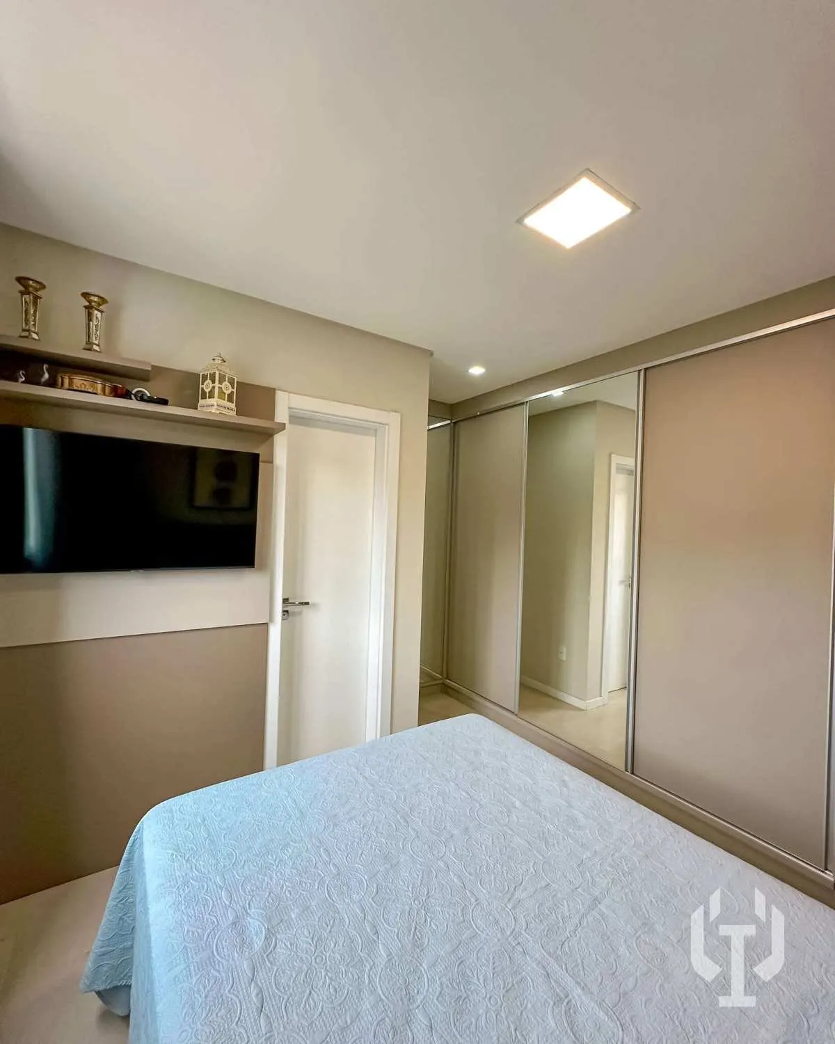 Imagem Apartamento diferenciado com 2 suítes em Meia Praia