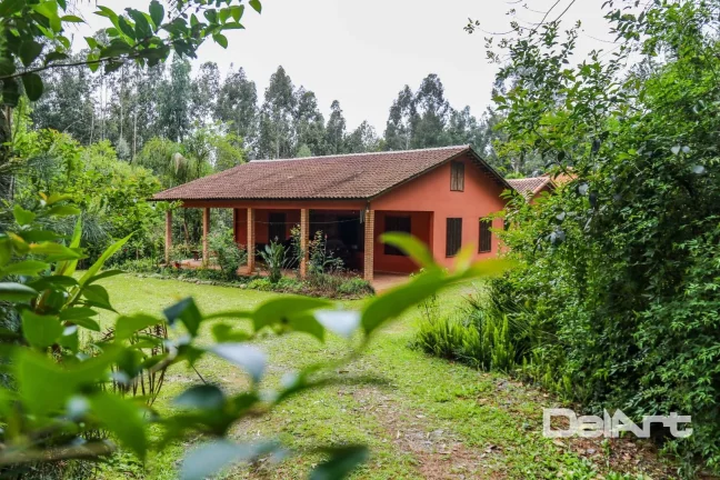 Imagem Chácara maravilhosa com 7 dormitórios à venda por R$ 2.400.000,00 - Cunhupã - Rio Negro/PR