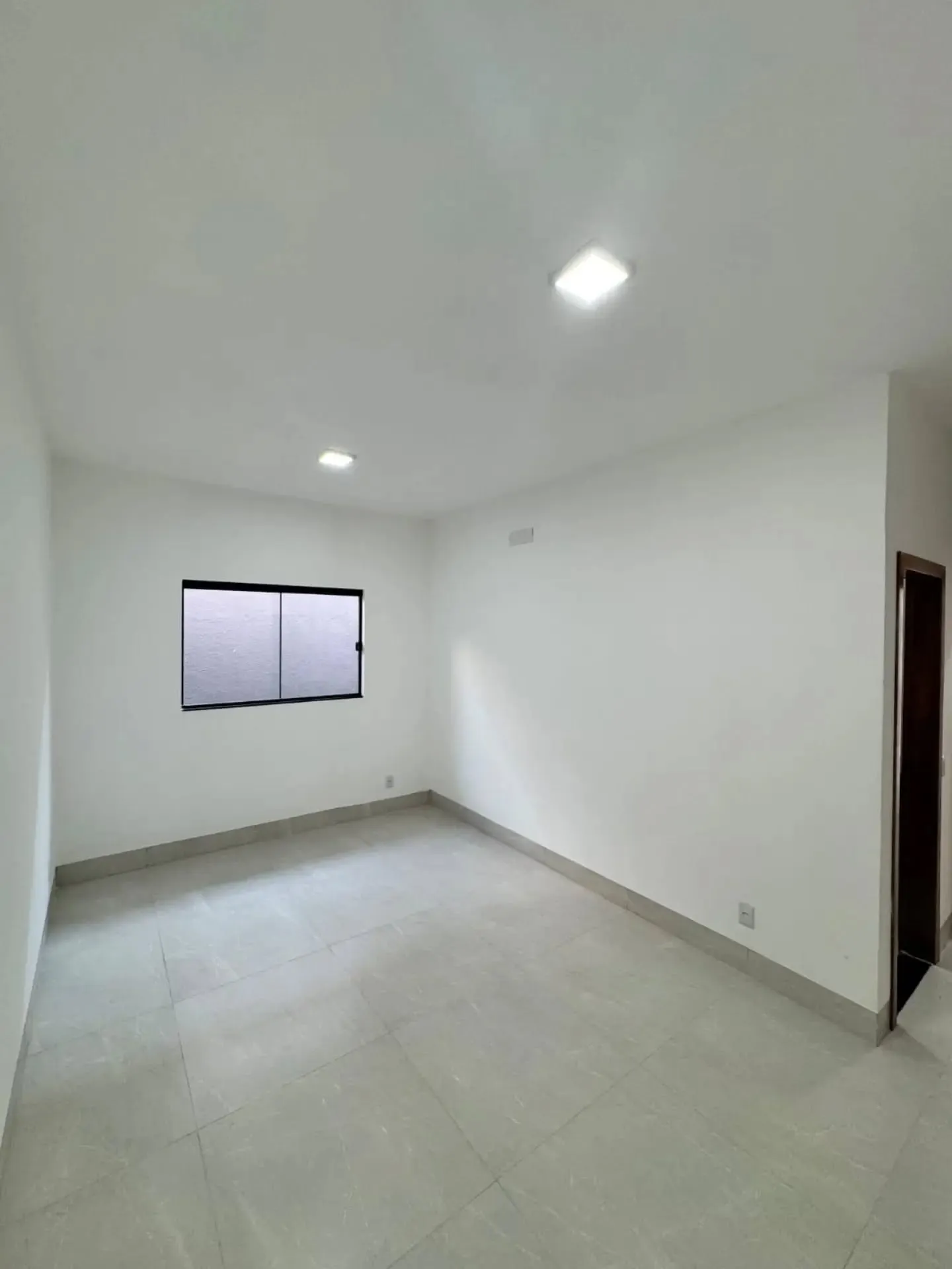 Imagem Casa 3/4 C Suite No Jardim Veneza Em Aparecida De Goiania