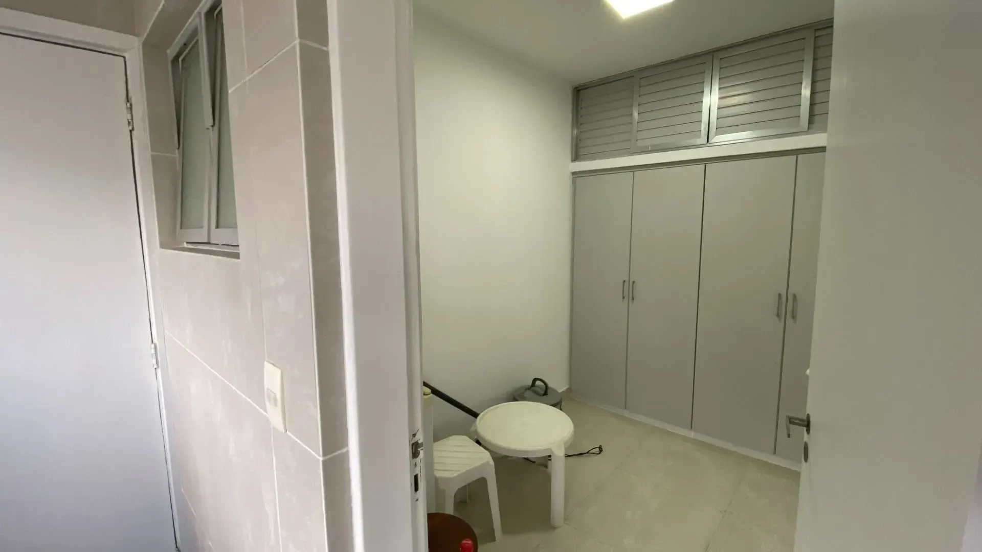 Imagem Apartamento com 3 Quartos à Venda, 240 m² em Pompéia - Santos