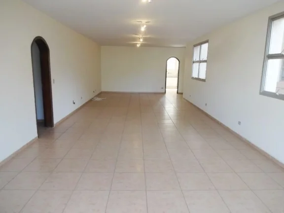 Imagem Apartamento amplo muito bem localizado no Centro com excelente estrutura, com 3 quartos, todos com a...