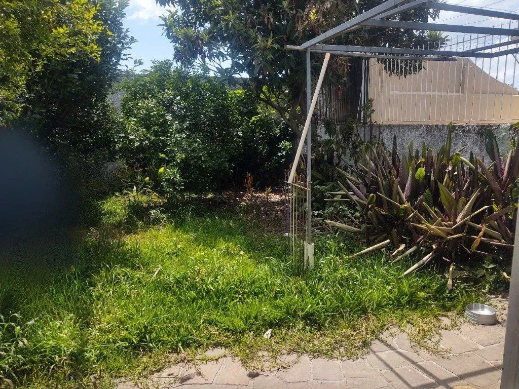 Imagem Casa de 2 dormitórios no bairro Passo das Pedras