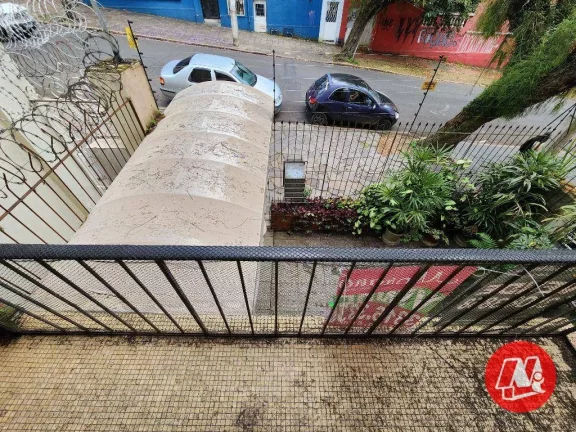 Imagem 2 dormitórios com sacada na rua Garibaldi
