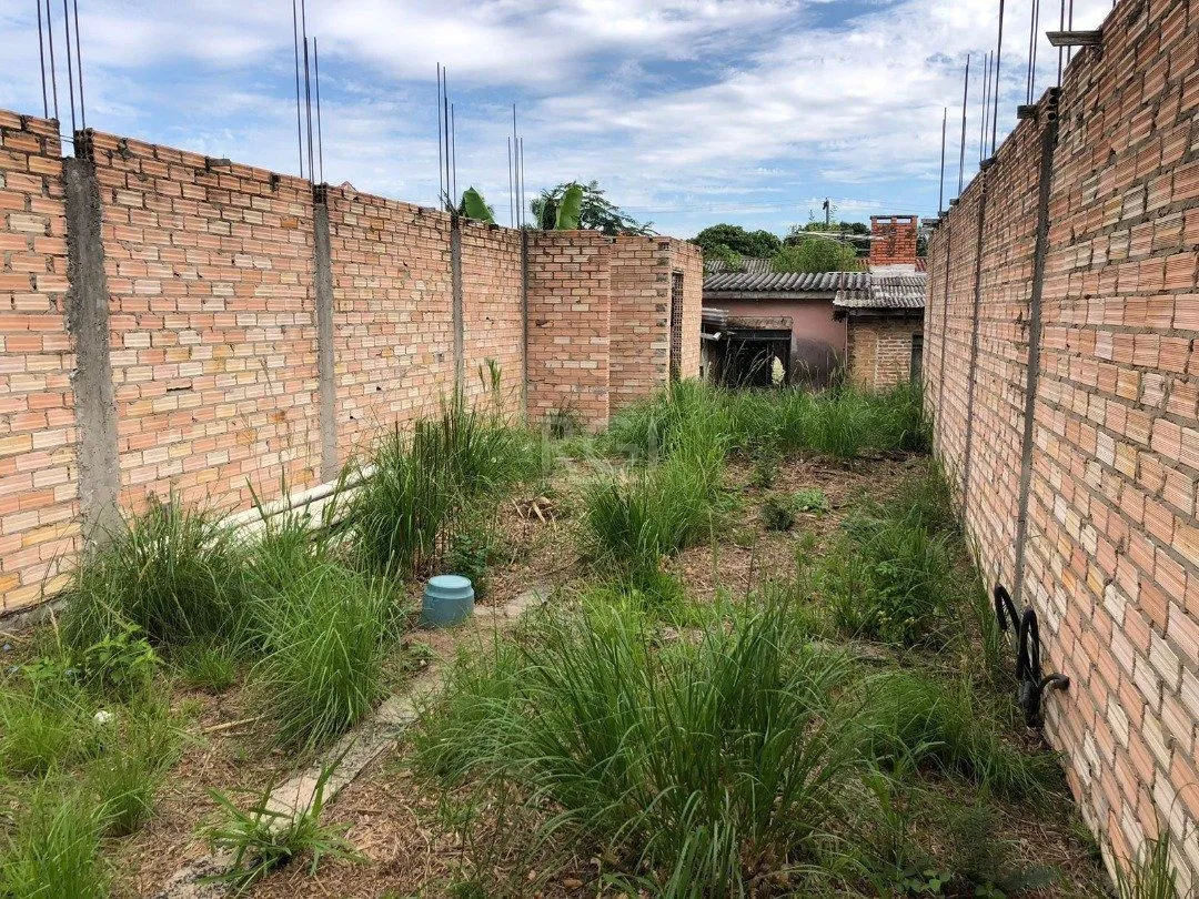 Imagem Terreno de 11x35 com projeto aprovado para duas casas de 167m2 com 3 dormitórios, amplo patio na frente e nos fundos.