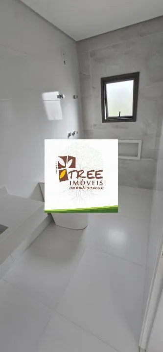 Imagem VENDA DE SOBRADO NOVO NO CONDOMÍNIO REAL PARK, EM ARUJÁ/SP, 300m² com 4 suítes amplas, suíte máster com hidro, área gourmet e piscina. CONSULTE-NOS.