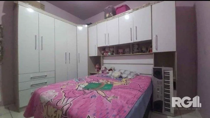 Imagem Casa à venda na Avenida Professor Oscar Pereira, com 3 dormitórios