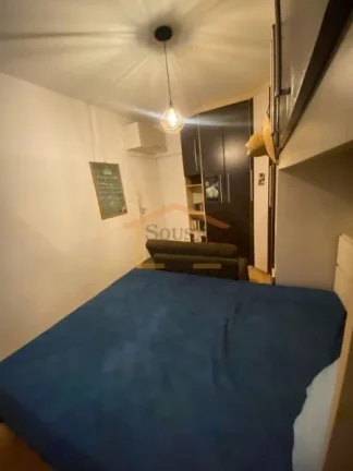 Imagem Apartamento, 62m², dispõe de 2 dormitórios, 1 banheiro, sala para dois ambientes, armários na co...