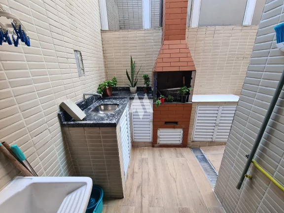 Imagem Casa Triplex no Marapé! Com 115m² e 3 quartos, sendo 1 suítes master com closet e 2 vagas!