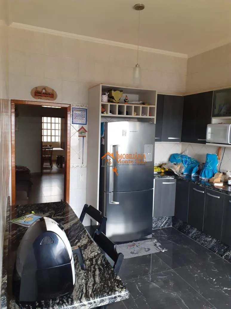 Imagem Sobrado com 4 dormitórios à venda, 265 m² por R$ 800.000,00 - Cidade Jardim Cumbica - Guarulhos/SP