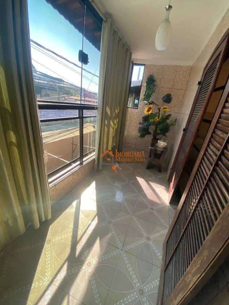Foto do imóvel Sobrado com 6 dormitórios à venda, 300 m² por R$ 900.000,00 - Vila Nova Bonsucesso - Guarulhos/SP