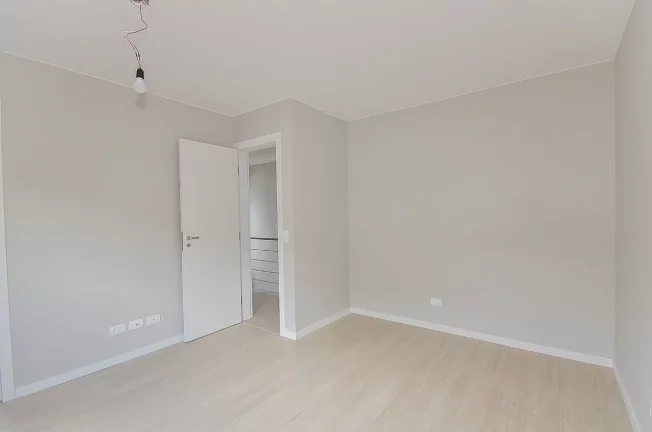 Imagem Casa à Venda em Condomínio – 3 Quartos, 1 Suíte, 131m², Campo Comprido, Curitiba