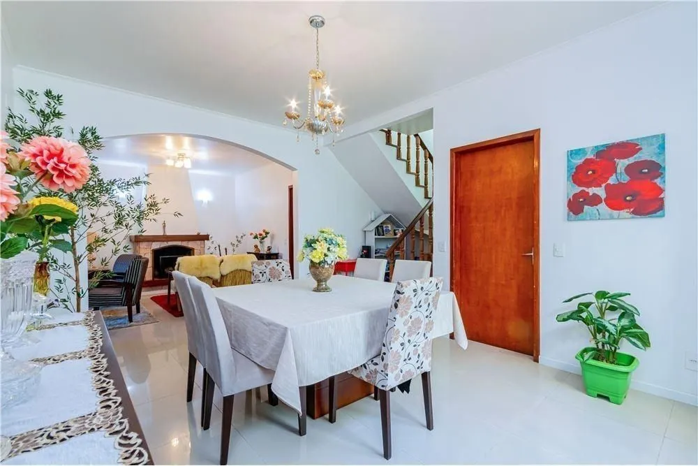 Imagem Ampla casa com 3 Dormitórios 293m² e Pátio amplo Próximo a Adda Mascarenhas