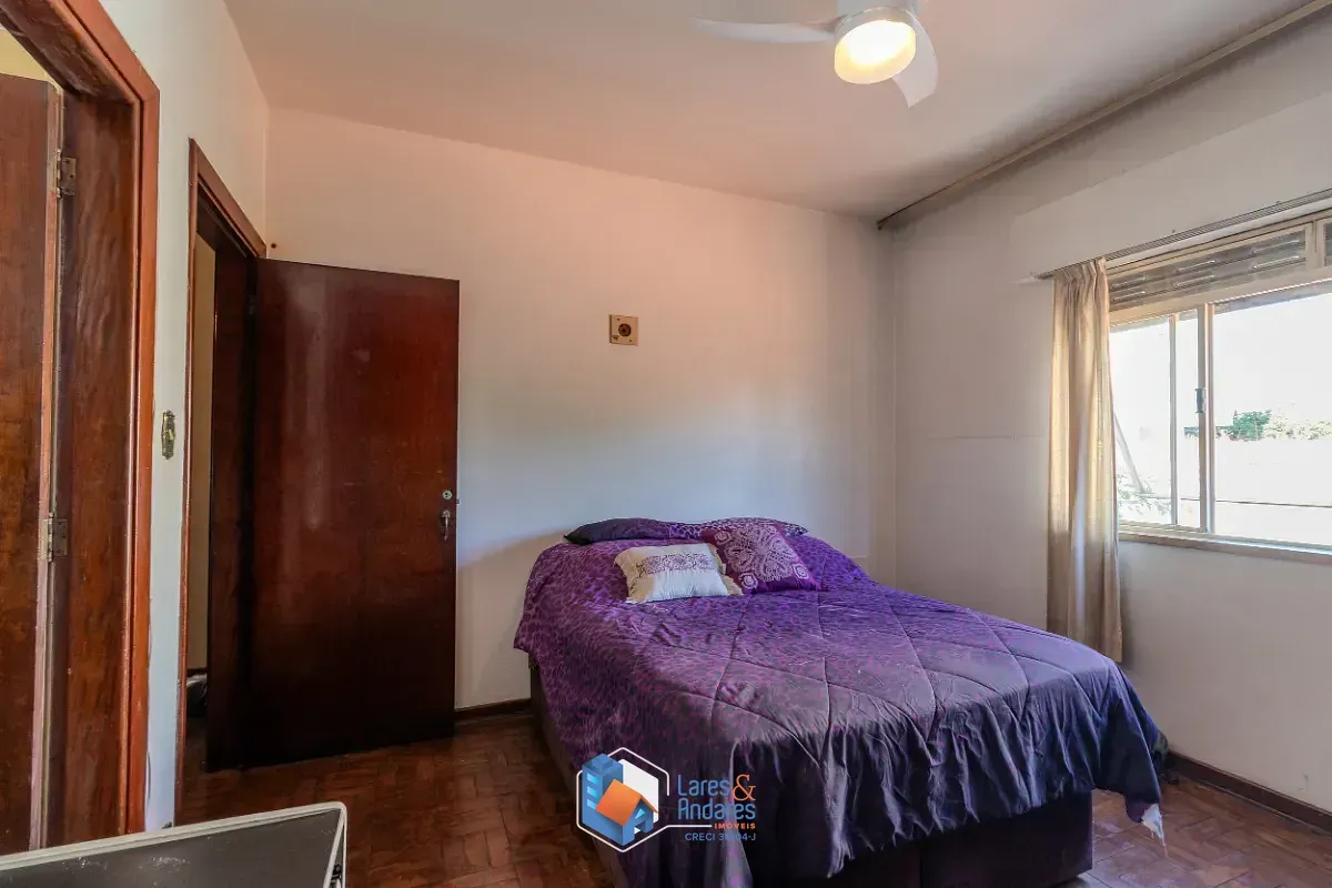 Imagem Sobrado para venda em Aclimação com 4 quartos, sendo 1 suíte, 452m²