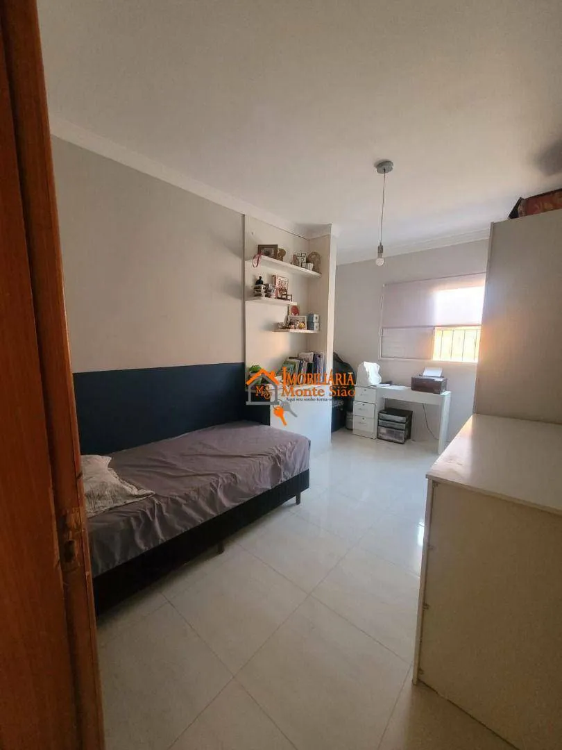 Imagem Sobrado com 3 dormitórios à venda, 150 m² por R$ 950.000,00 - Carmela III - Guarulhos/SP