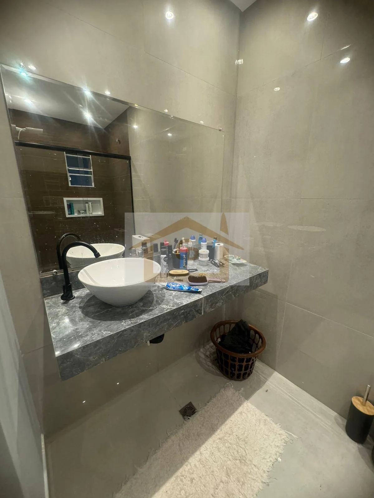 Imagem Casa com 4 dormitórios e piscina em terreno de 940 metros