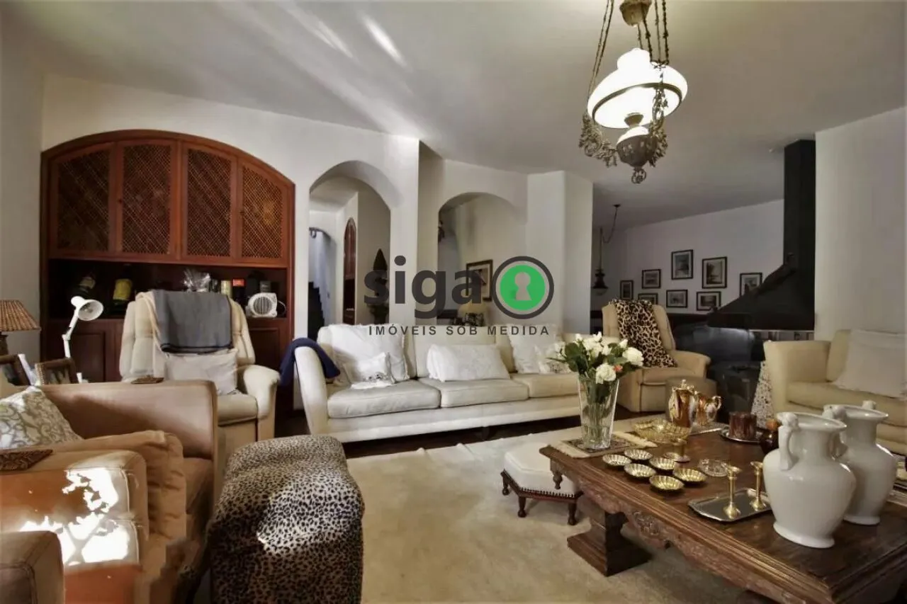 Imagem Casa a venda de 700 metros 6 dormitórios sendo 4 suítes 4 salas 9 vagas no Guedala